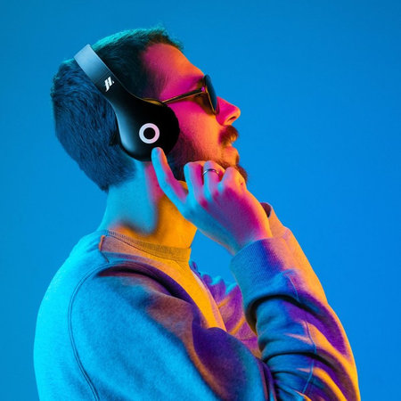 SBS Music Hero - Că?ti fără fir stereo cu microfon, negre