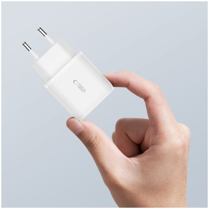 Încărcător de rețea C20W 2-PORT PD 20W / QC3.0 + USB-C Cable, albă, Tech-Protect