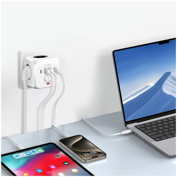 Încărcător de rețea PCL3X4 Power Socket 2 USB & 2 USB-C & 3 Socket, albă, Tech-Protect