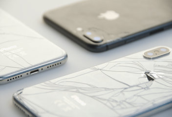 Ce este de făcut dacă sticla din spate al unui iPhone-ului se sparge?