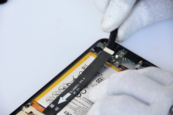 Deconectarea cablului flex și RF de conectare