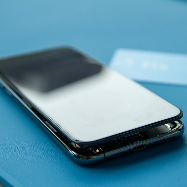 Montare inversă a iPhone-ului