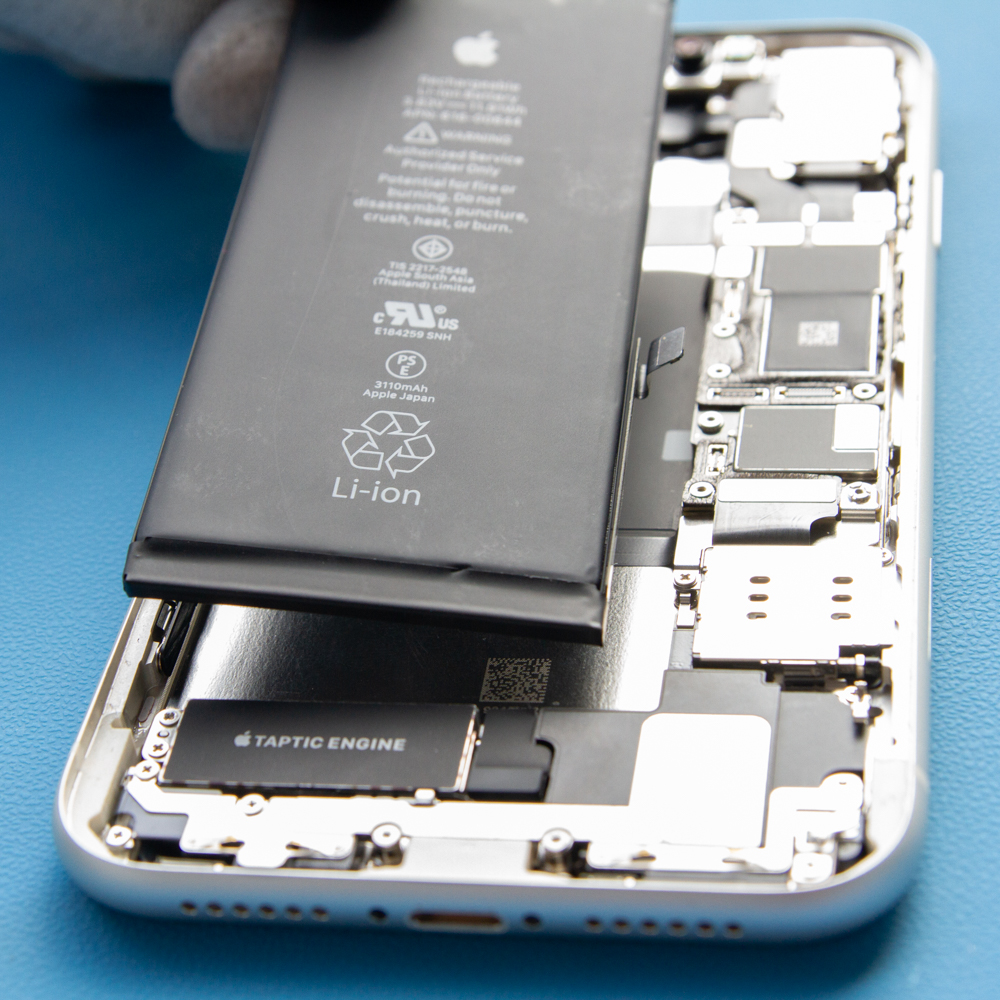 Schimbare baterie iPhone 11