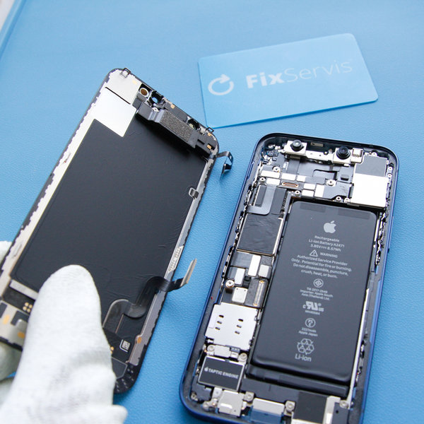 Scoateți ansamblul ecranului