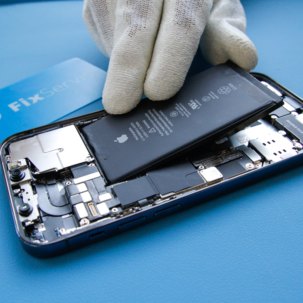 Schimbare baterie iPhone 12 Pro