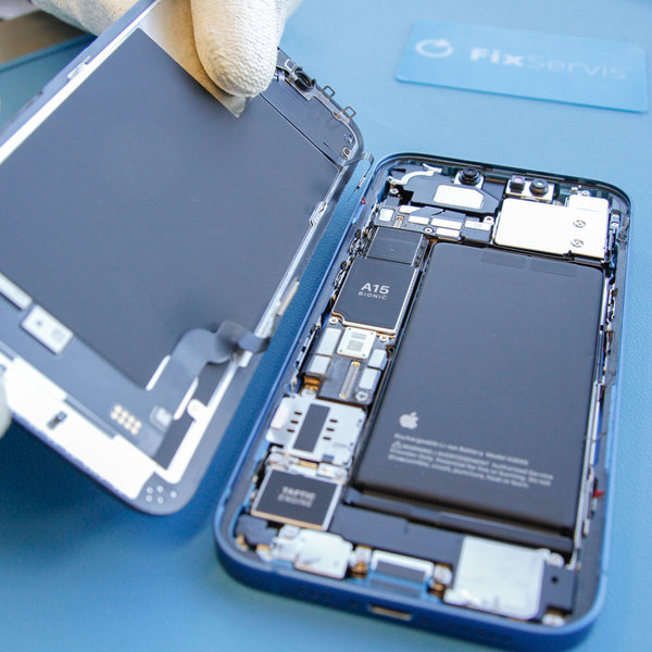 Scoateți ansamblul ecranului