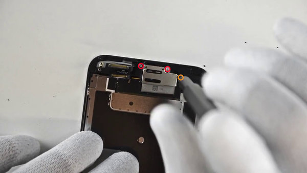 Demontare carcasă receptor